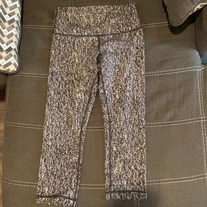 Cropped lulu lemon leggings
